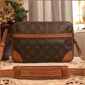 Authentic Louis Vuitton Trocadero 27